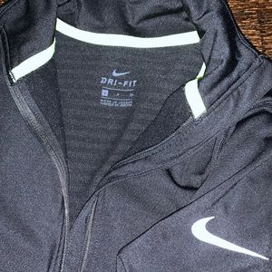 women’s fitted nike pro jacket